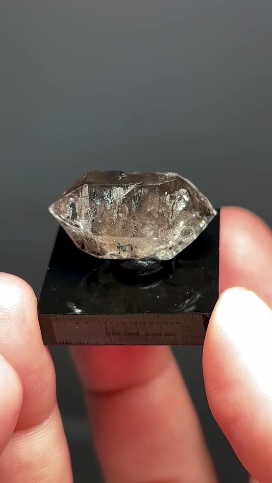 HERKIMER DIAMOND QUARTZ "MIDNIGHT" ANTHRAXOLITE / HYDROCARBON INCLUDED