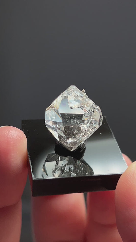 HERKIMER DIAMOND QUARTZ GEM WITH PENETRATING CRYSTAL