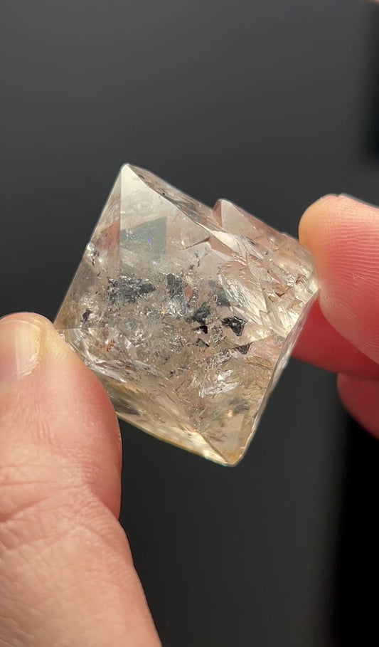 HERKIMER DIAMOND QUARTZ WITH ANTHRAXOLITE / HYDROCARBON